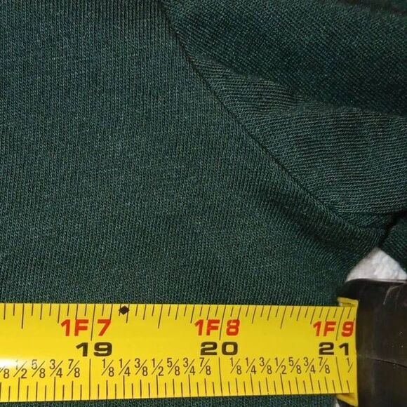 Old St. Nick's Tree Delivery Tee Size Large Christmas Tshirt Brand Old Navy C - Picture 4 of 6